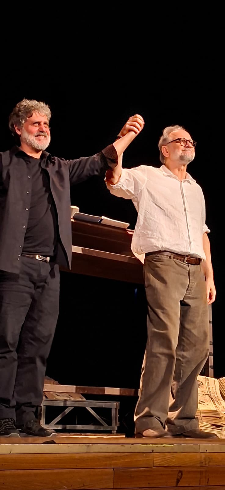 Furore, da Steinbeck, nell'adattamento di Emanuele Trevi, con Massimo Popolizio e le musiche dal vivo da Giovanni Lo Cascio, al Teatro Speriemntale di Pesaro