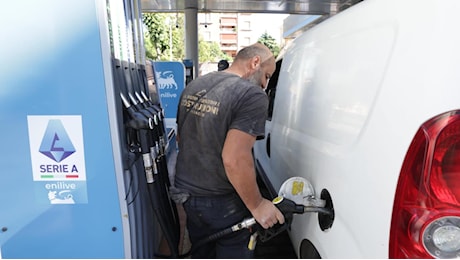 Carburanti, calano benzina e diesel: il price cap spinge i prezzi verso il basso