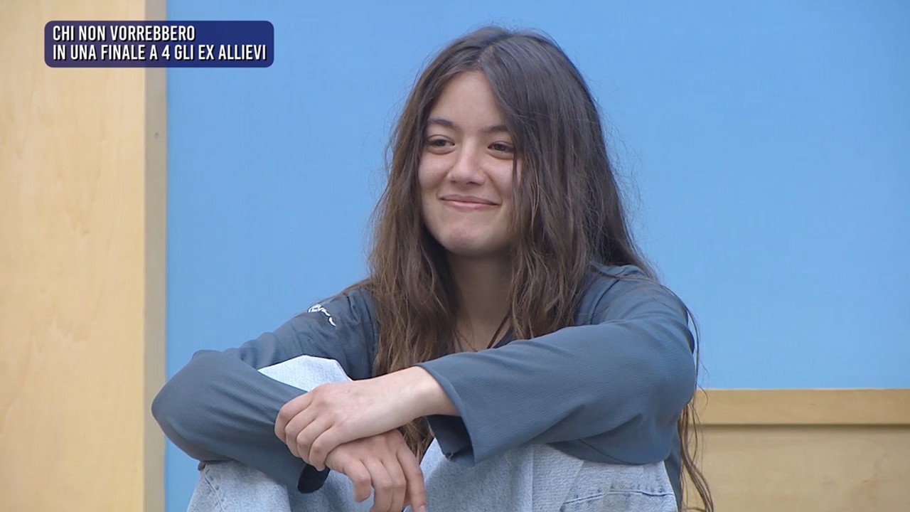 Amici 25, Elena infastidita dai compagni: Per tutti voi non merito la Finale?!