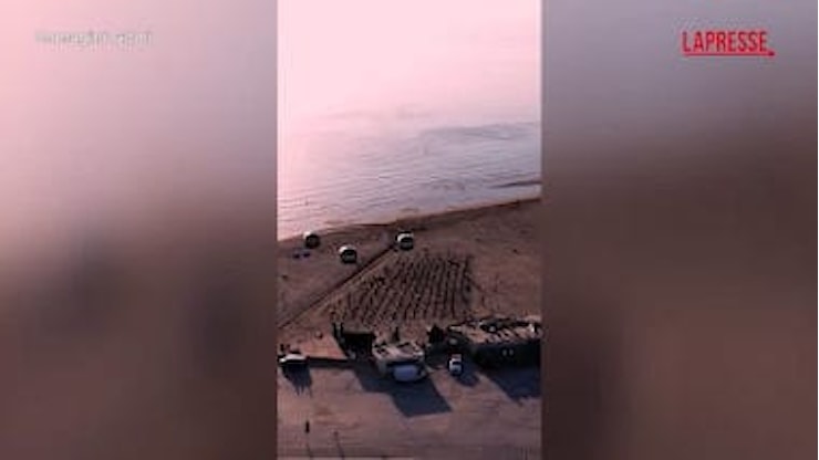 Rimini, in centinaia all’alba in spiaggia per un allenamento collettivo - Il Sole 24 ORE