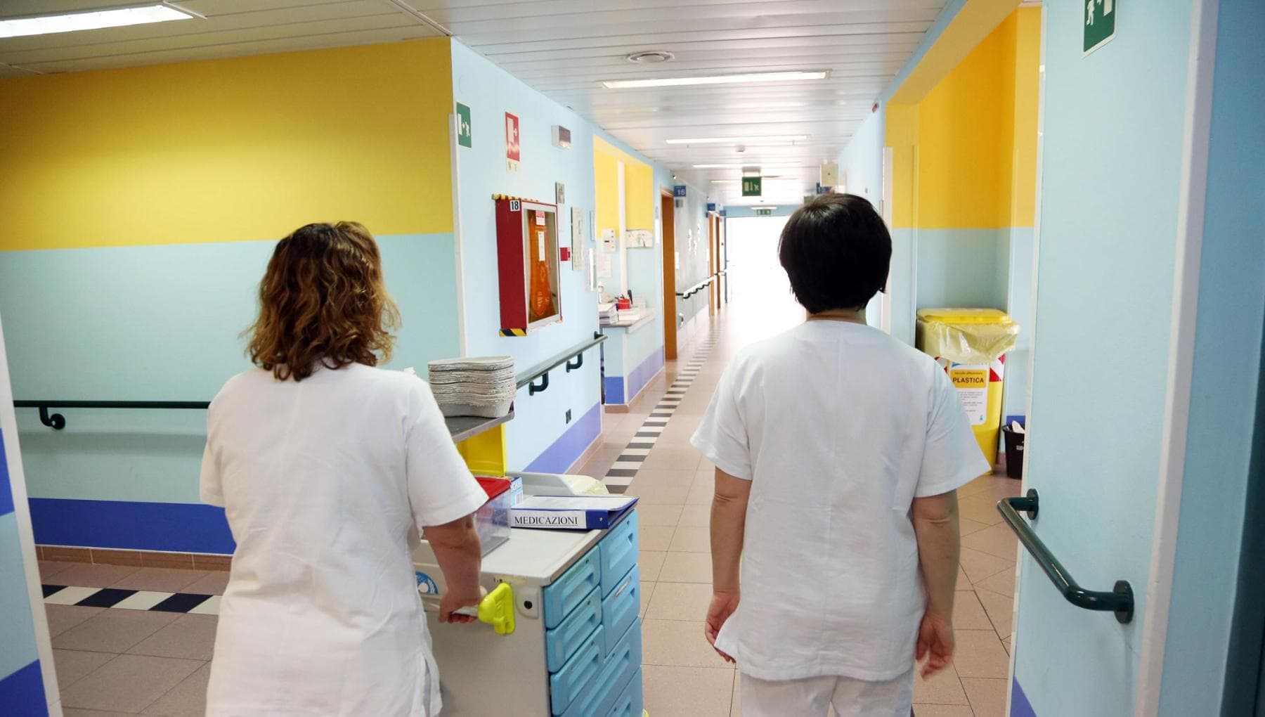 Bimba nata prematura e con una malformazione: operata cinque volte, a 6 mesi è tornata a casa