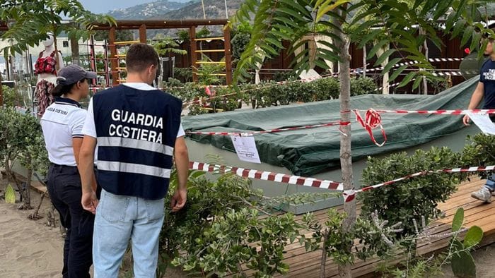 Bimba morta in piscina a Sestri Levante, indagati i titolari dello stabilimento: disposta l'autopsia