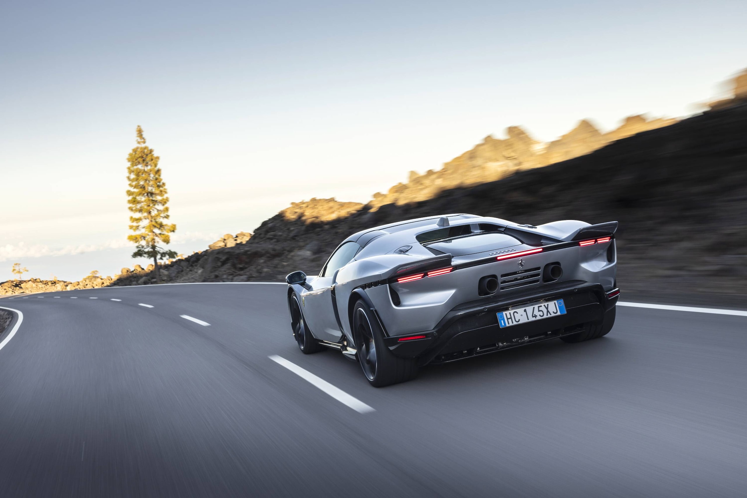 Ferrari 849 Testarossa Spider, potenza e stile mozzafiato