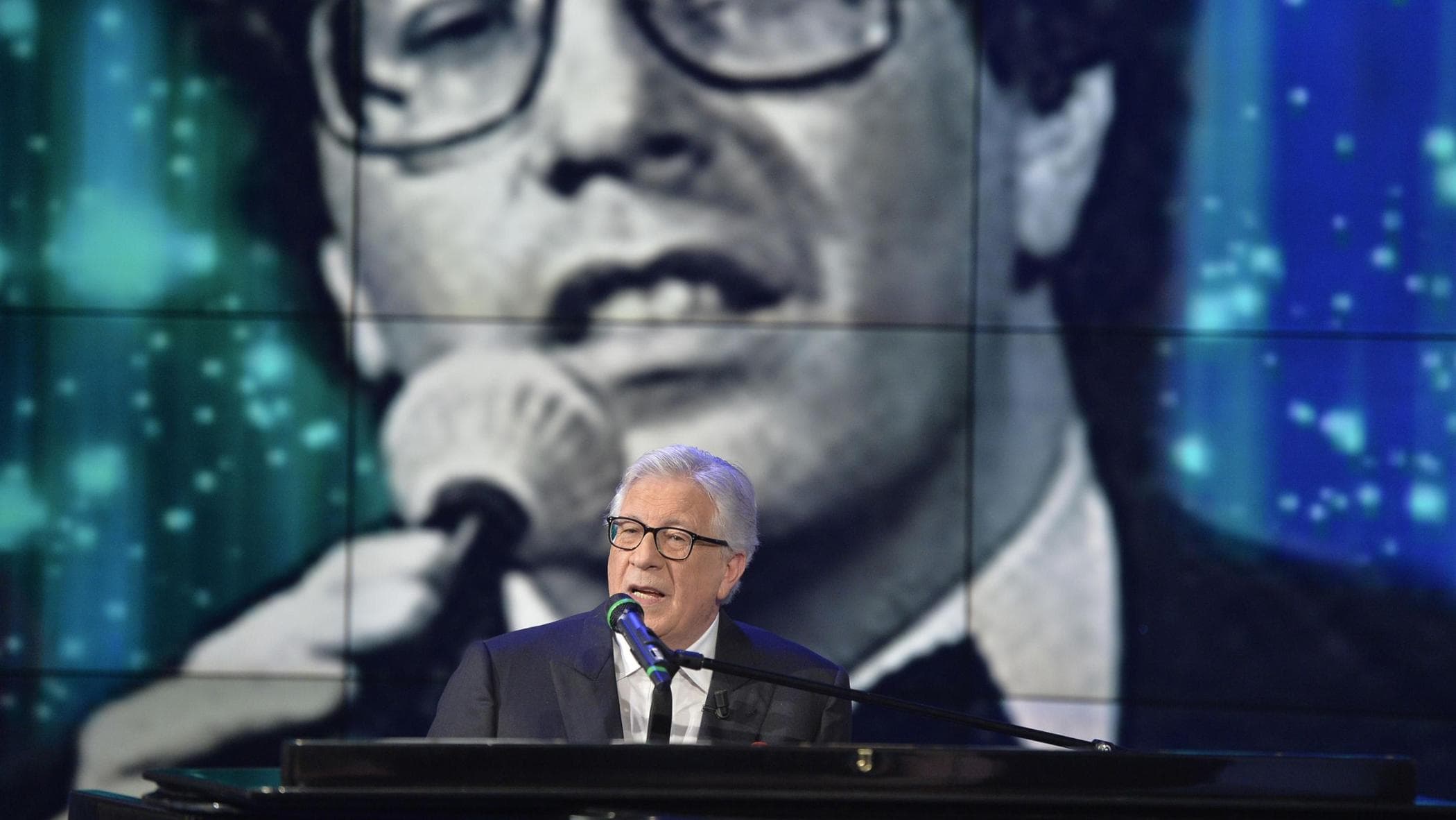 Peppino, l’ultima luna caprese oggi i funerali nella sua isola. Renato Zero: “Sei stato un faro”