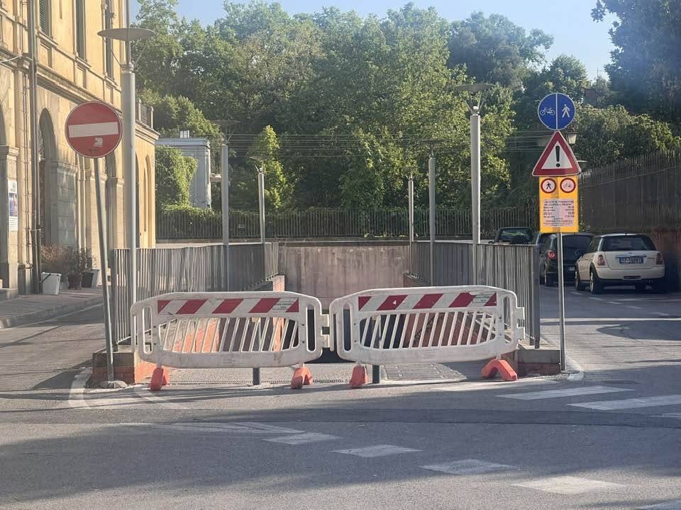Sottopasso di San Concordio chiuso troppo presto per i concerti del Summer, la protesta dei residenti