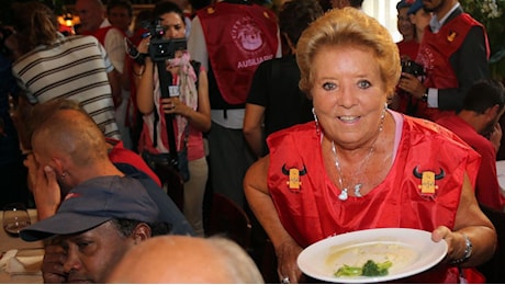 Wilma De Angelis è morta a Milano: da Sanremo alla cucina in tv, una carriera lunga settant'anni