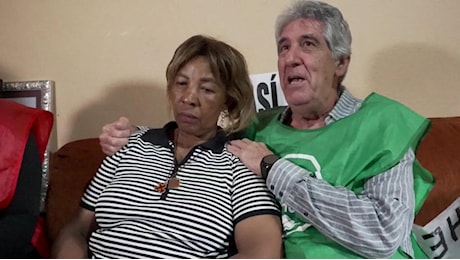 Spagna, sfratto bloccato a una 62enne: la protesta salva la casa