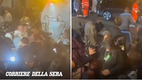 Napoli, padre pestato dal branco al Vomero e travolto da un camion: rischia la gamba