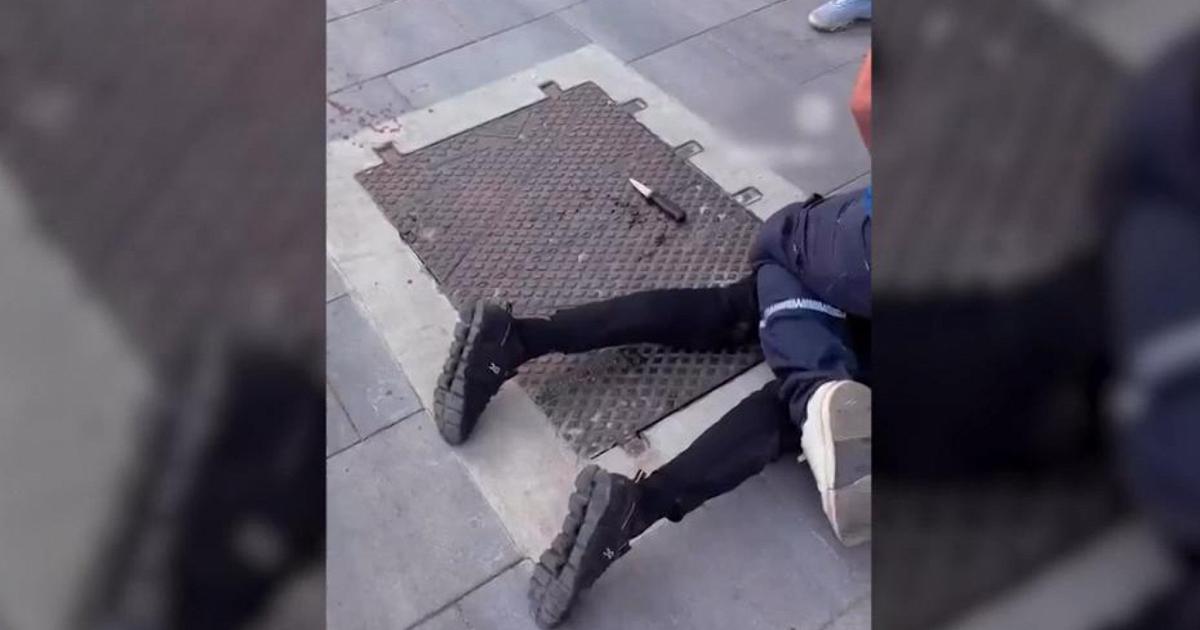 Accoltellato a Milano, il legale del 22enne fermato: Si è avvalso della facoltà di non rispondere