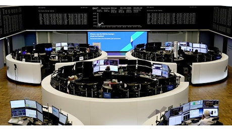 Borse europee in rosso: perché i mercati temono Bce e Hormuz
