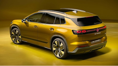 Volkswagen ID. Tiguan, al via gli ordini in Italia: prezzi da 44.750 euro e schermo per il passeggero