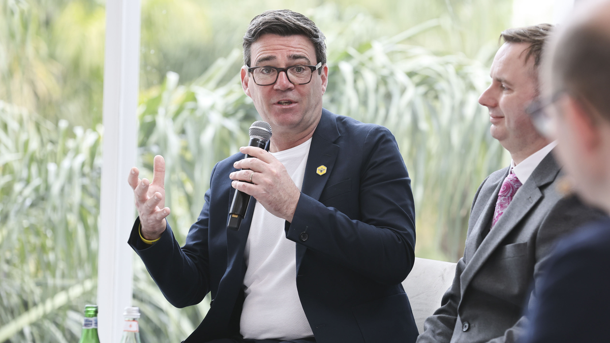 Burnham è il nuovo leader del Labour, da lunedì sarà premier in Gb al posto di Starmer: Pronto per il cambiamento
