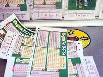 SuperEnalotto, jackpot da 197 milioni: numeri combinazione vincente oggi 18 luglio