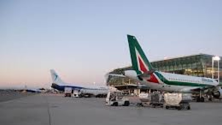 Caro voli di Natale: il trucco assurdo per risparmiare 200 euro da Torino alla Sicilia (passando dall'Ungheria in 10 ore) - Corriere Torino