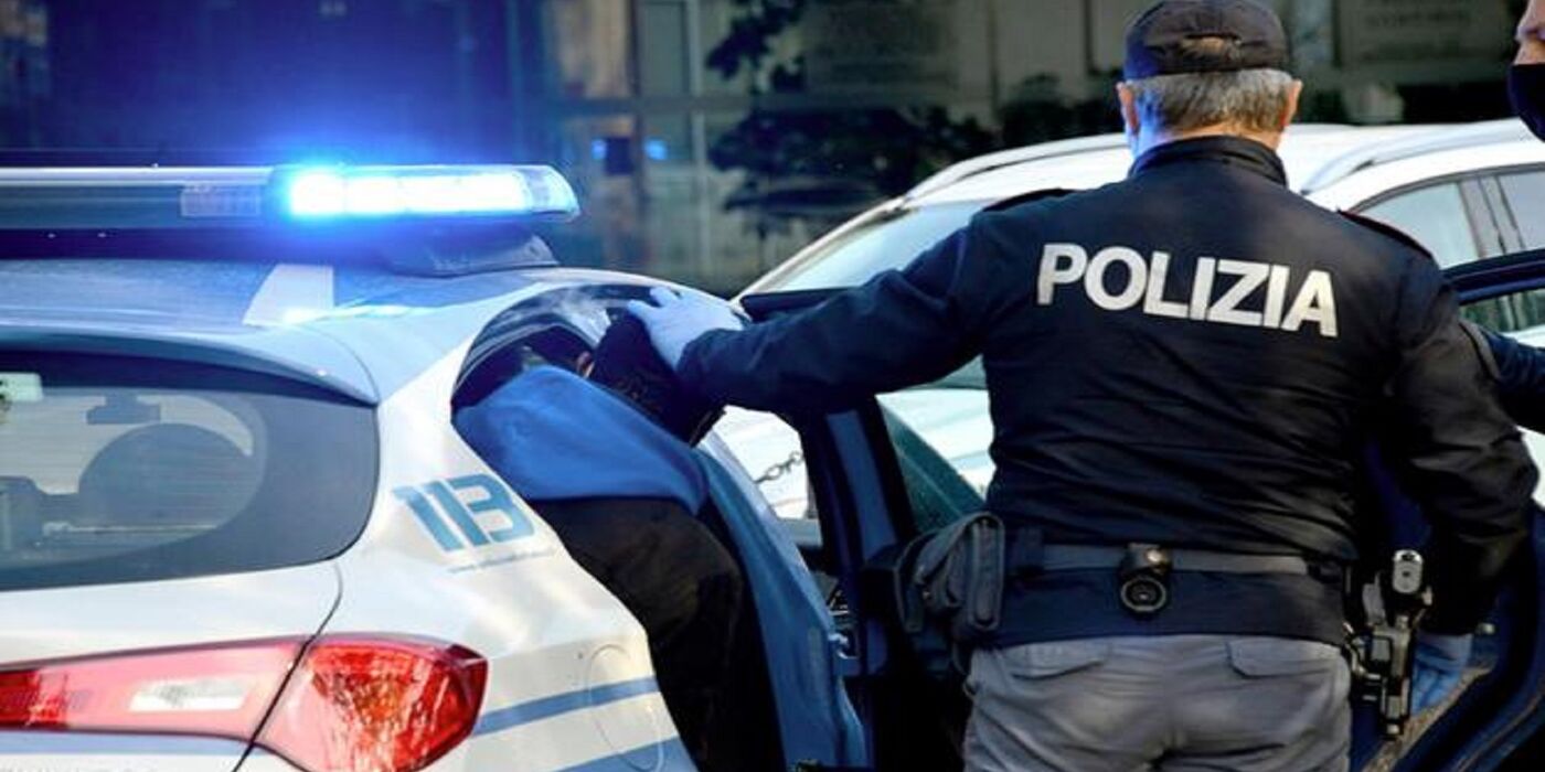 “Cosa c…o guardi?Sono uomo e musulmano”: ragazza di 22 sfregiata al volto in metro