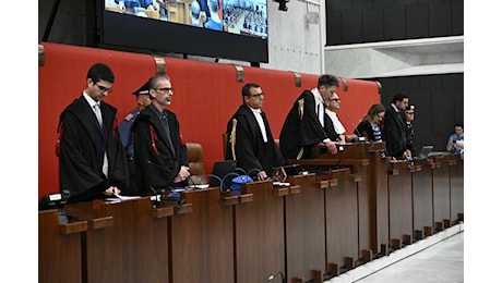 Ponte Morandi, i parenti delle vittime esultano per le pene del processo
