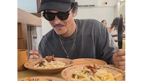 Bruno Mars in concerto a Milano, pranzo a base di carbonara: ecco dove