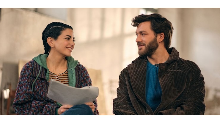 Purché finisca bene è una sicurezza: anche l'ultimo film della serie, Meglio tardi che mai, mette di buon umore - Style Magazine