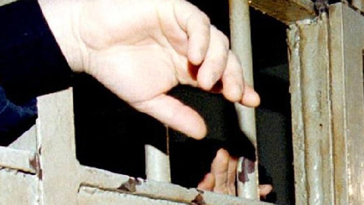 Rivolta nel carcere di Enna, i detenuti distruggono le telecamere di videosorveglianza