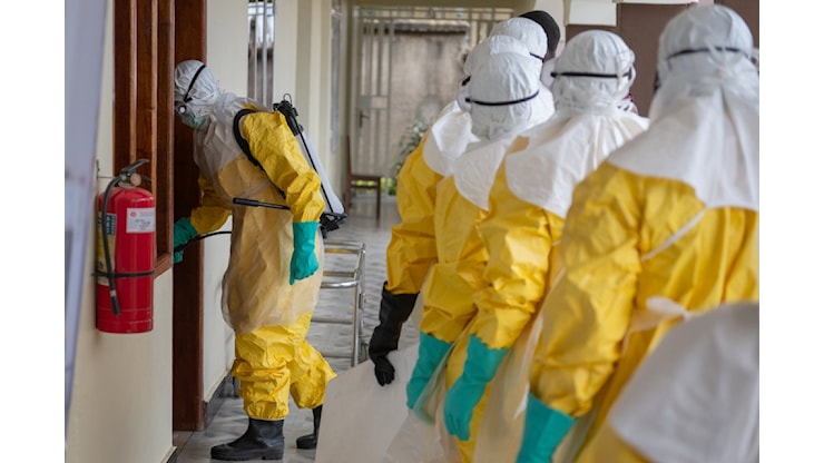 Ebola, paura rientrata a due passi dal Ticino: negativi i due casi sospetti ricoverati - Corriere del Ticino