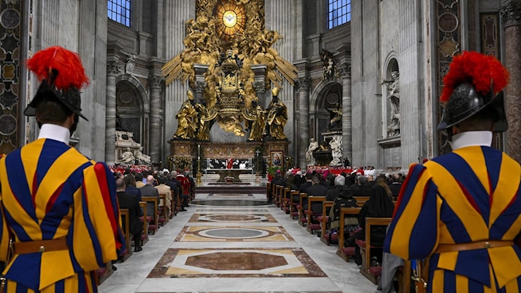 Damilano: “Imperatore e Papa sono entrambi americani. Tra Washington e Roma è scontro” - La Stampa