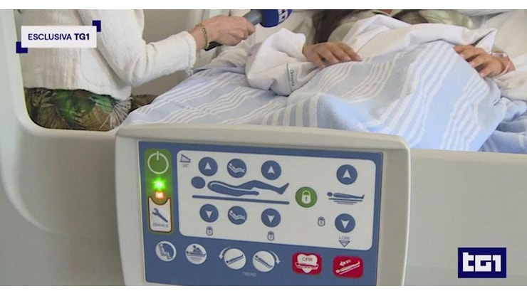 Parla dall'ospedale la poliziotta ferita nella fuga dei cavalli a Roma - RaiNews