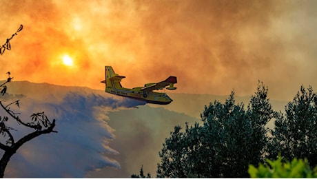 L'ondata di caldo alle battute finali ma è allerta rossa incendi al Sud