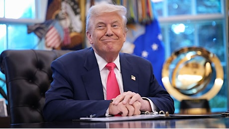Deficit commerciale Usa a 77,6 miliardi: il balzo del 42% e le ragioni di un nuovo record