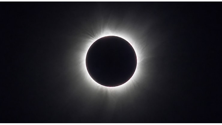 «L'eclissi solare più lunga, un evento simile solo tra 157 anni». Ecco quando alzare gli occhi al cielo - Il Messaggero