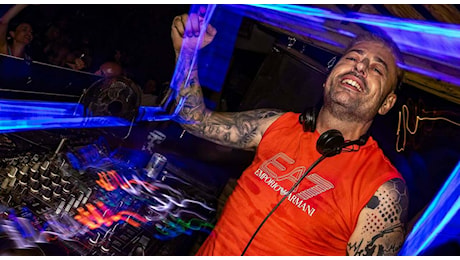 Malta, il dj Ryan Spiteri e la compagna trovati morti in auto: l'autopsia svela la causa del decesso