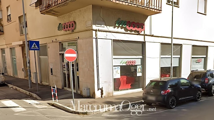 Chiusura Coop in via Pisacane, c’è il presidio - La Nazione