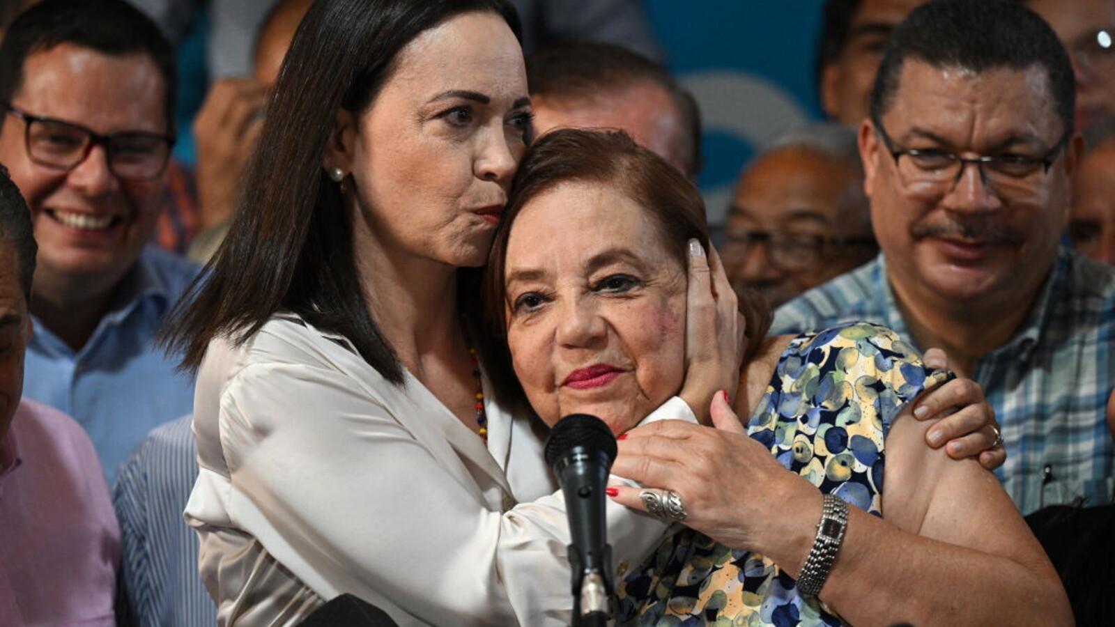 Corina Yoris: In Venezuela si rischia la guerra civile. Trump rimuova il chavismo