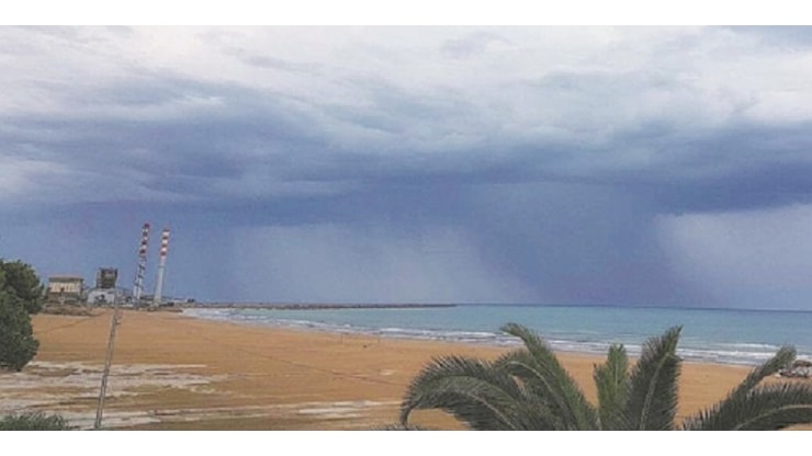 Cade in mare mentre pesca polpi, muore un giovane a Porto Empedocle - Giornale di Sicilia