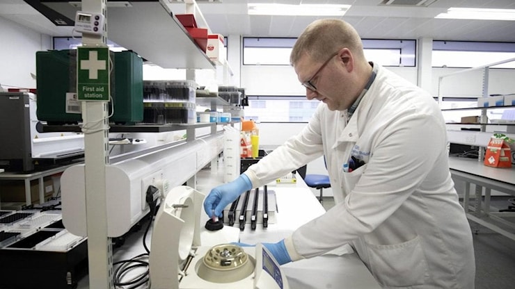 Donatore di sperma ha una mutazione che aumenta rischio cancro: nati 200 bimbi, alcuni già morti - la Repubblica