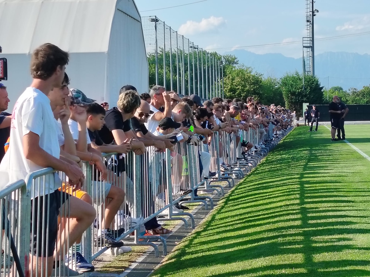 Oltre cinquecento tifosi al primo ‘porte aperte’ stagionale al Bruseschi