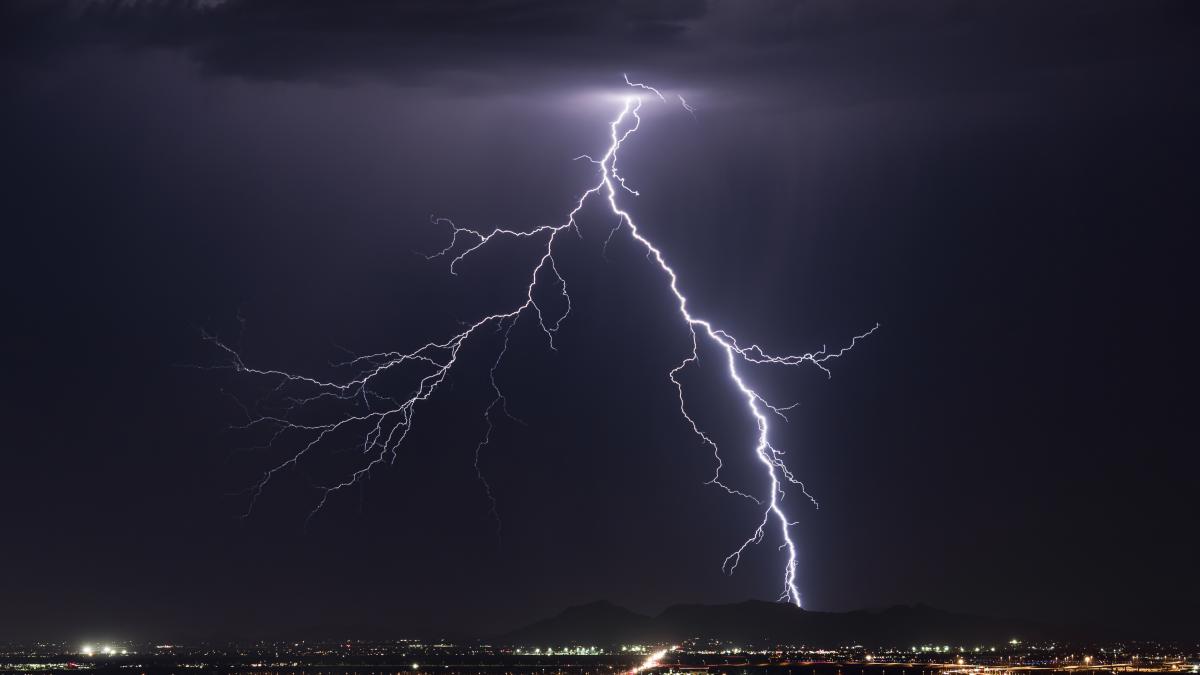 Meteo del weekend: nubifragi e grandine al Centro-Nord, al Sud ancora caldo africano