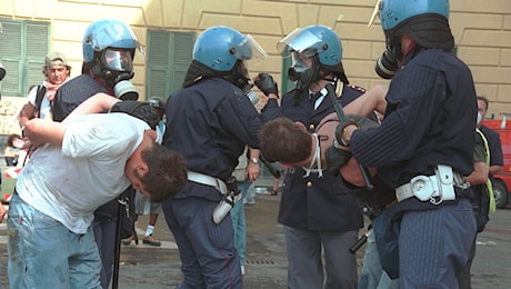 Genova 2001, venticinque anni dopo: il ricordo di Carlo Giuliani e le ferite ancora aperte del G8