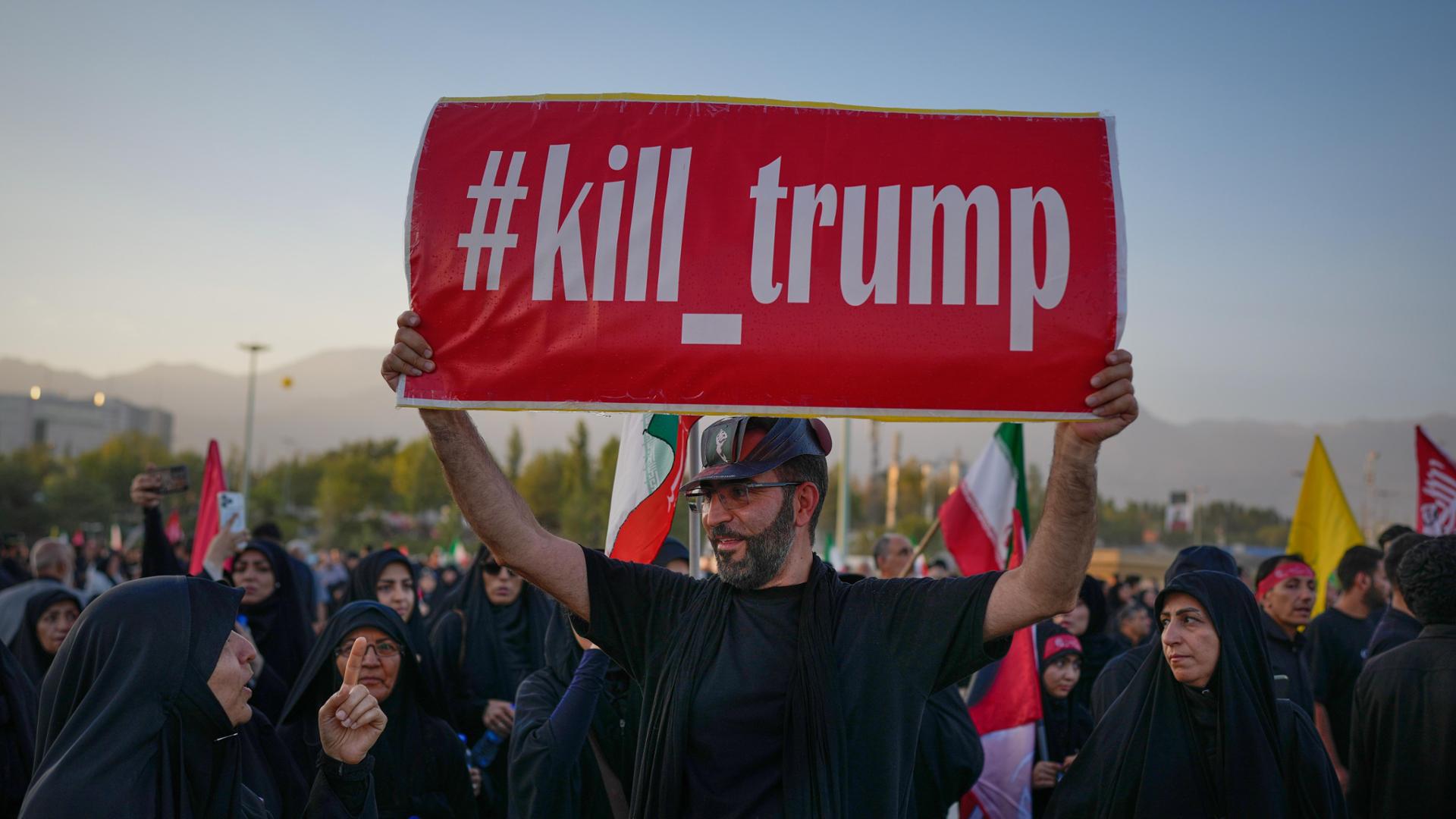 Colpito sito militare iraniano, gli Usa: “Non siamo stati noi”. Terminati i funerali di Khamenei