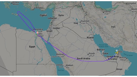 Malore in volo per un pilota italiano, volo Emirates costretto all'atterraggio d'emergenza al Cairo
