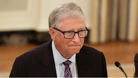 Bill Gates: l'IA è una sfida senza precedenti, servono regole dai governi
