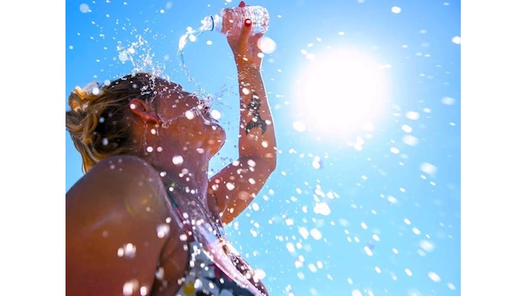 Ondata di caldo in Italia ed Europa in diretta | Oggi bollino rosso in 16 città, attesi picchi sopra i 40 gradi nel weekend - Corriere della Sera
