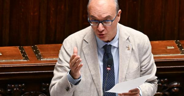 Valditara, 'scrivere l'Italia agli italiani è condivisibile'