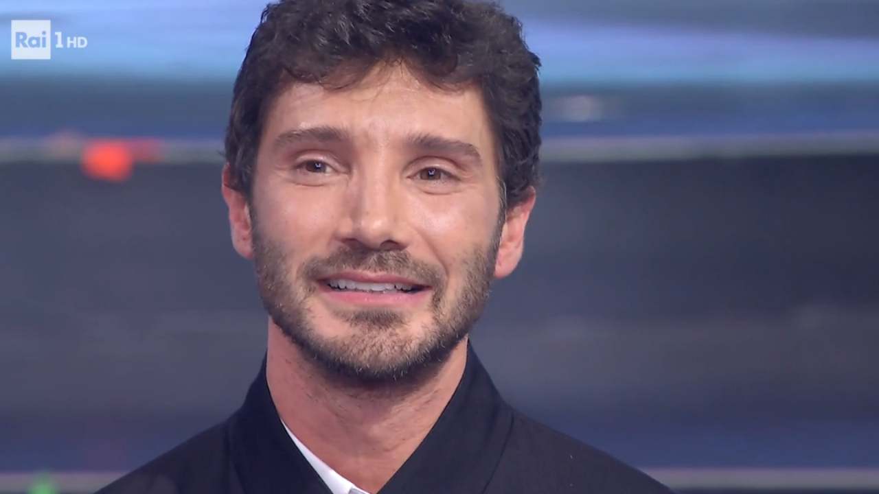Sanremo 2027, Stefano De Martino rompe gli indugi: spuntano i primi due nomi bomba per il cast dei Big