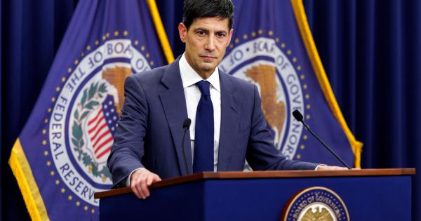 Warsh blindata l’indipendenza della Fed: “Seguiremo i dati, non le pressioni politiche”