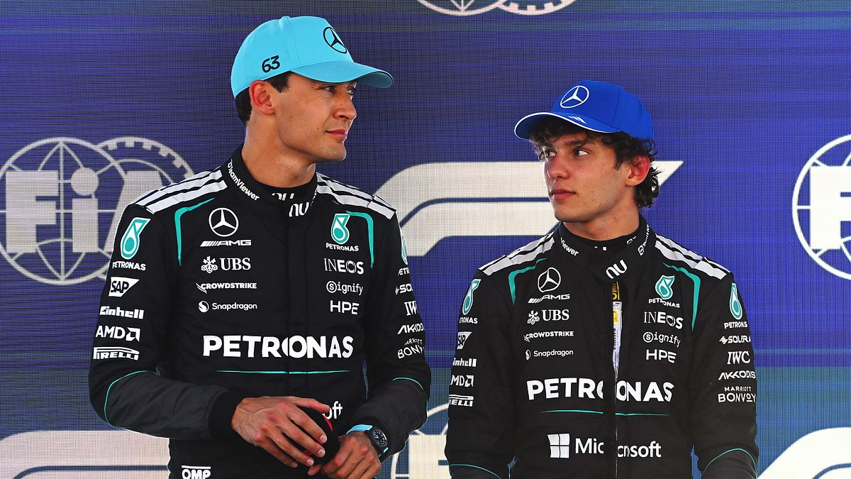 Russell e quella comunicazione in italiano, che provoca Antonelli: Stai calmo, stai calmo