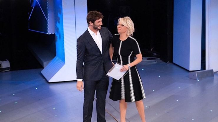 Maria De Filippi e Stefano De Martino a Sanremo 2027? Spunta il clamoroso rumor - movieplayer.it