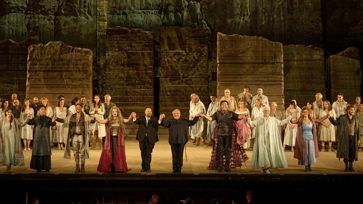 Sferisterio, Nabucco fa centro: Un debutto oltre le aspettative, applausi da critica e pubblico