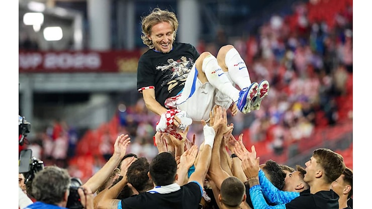 La Croazia festeggia Modric: contro Panama, 200 presenze con la nazionale. FOTO - Sky Sport