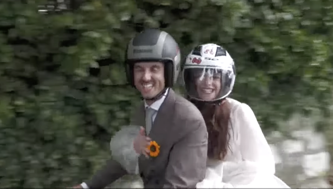 Francesca Michielin ha sposato Davide Spigarolo, cerimonia per pochi intimi e poi la fuga in vespa rossa