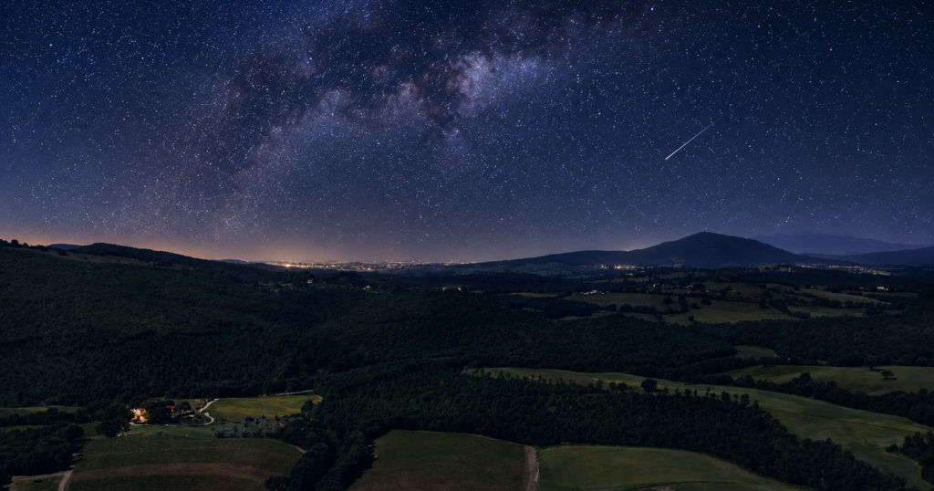 Le stelle cadenti illuminano la Maremma: ecco i luoghi più belli dove vedere le Perseidi nel 2026